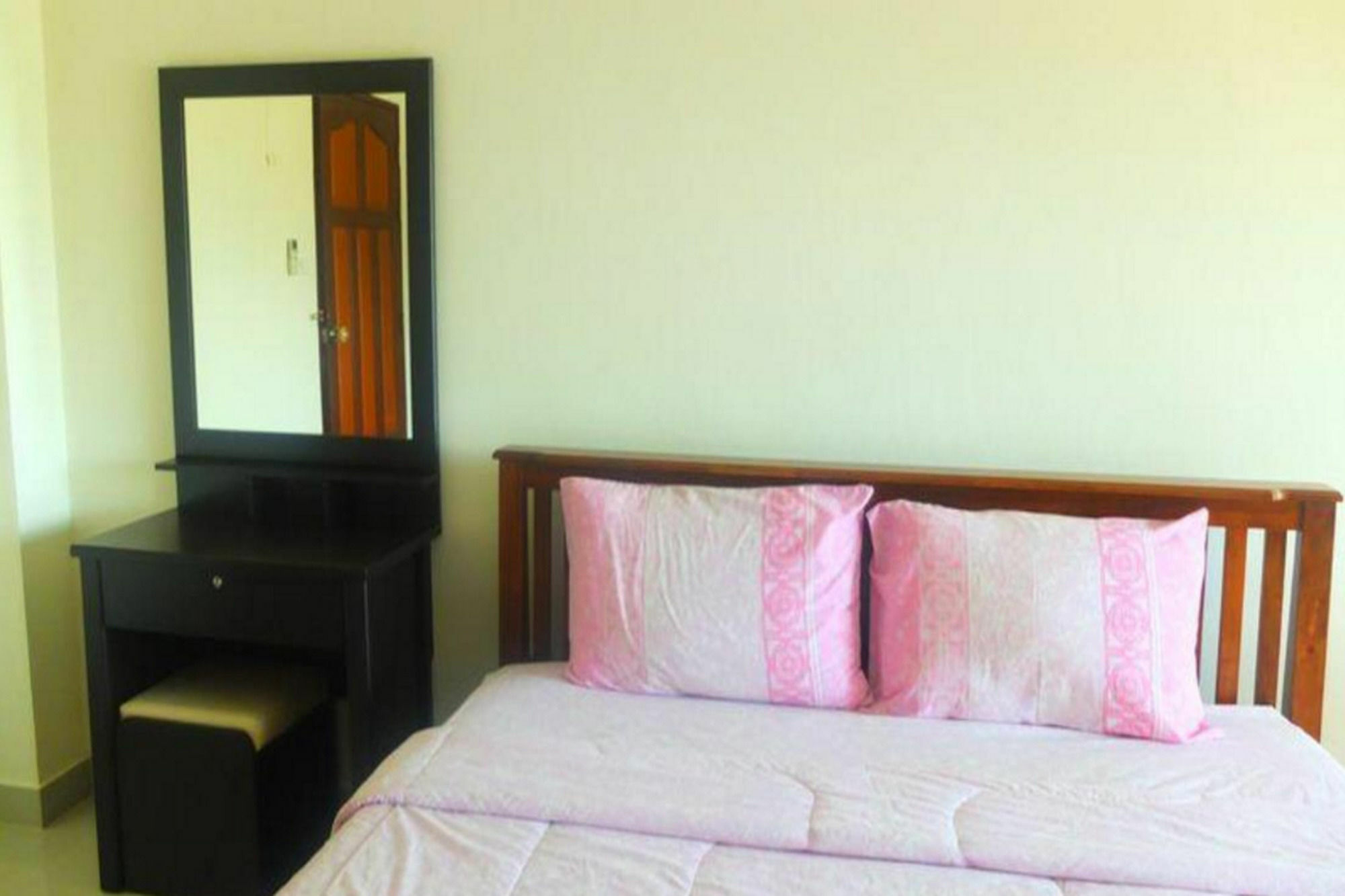Lk Pavilion Executive Serviced Apartment Pattaya Buitenkant foto